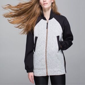 Lululemon Reversible Both Ways Bomber Sz 10 Heathered White/Black Atomic Flower